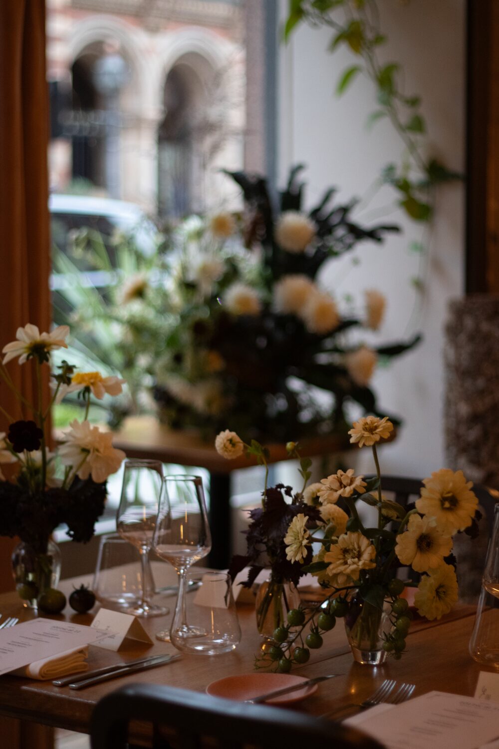 251005_MoraFloralStudio_B&WHarvest_Apricity_21