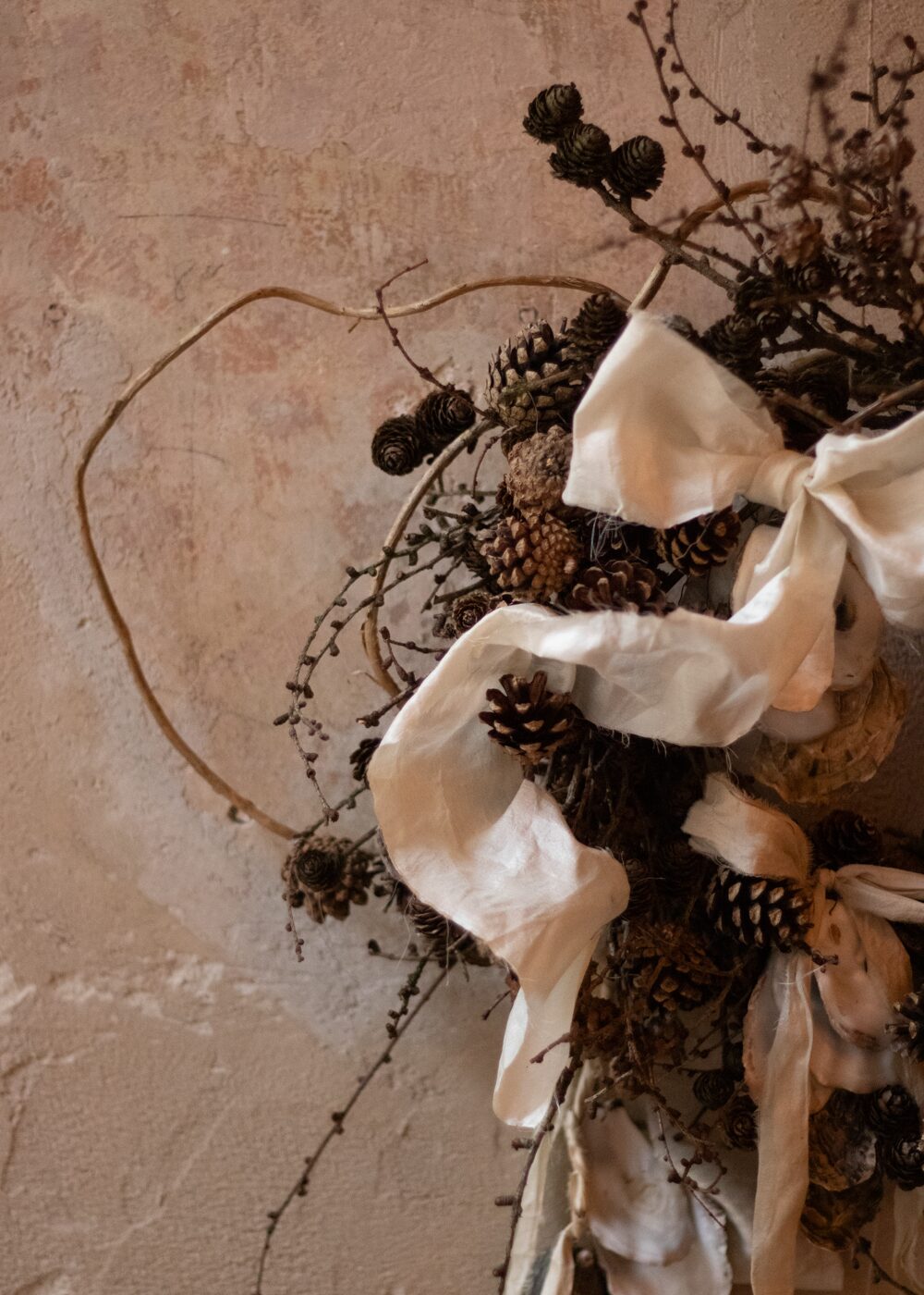 251218_MoraFloralStudio_Apricity_Wreath_15